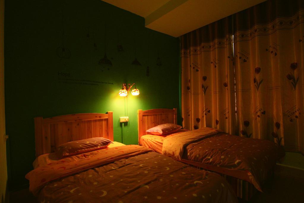 Lan Shan Chu Youth Hostel Yangshuo Chambre photo
