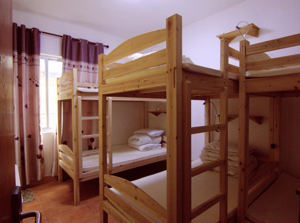 Lan Shan Chu Youth Hostel Yangshuo Chambre photo